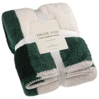 B&M Highland Green Check Sherpa Doublesided Throw 3 B&M Highland Green Check Sherpa Doublesided Throw
